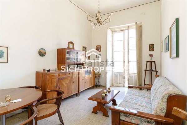 appartamento in vendita a Catania in zona Centro Storico