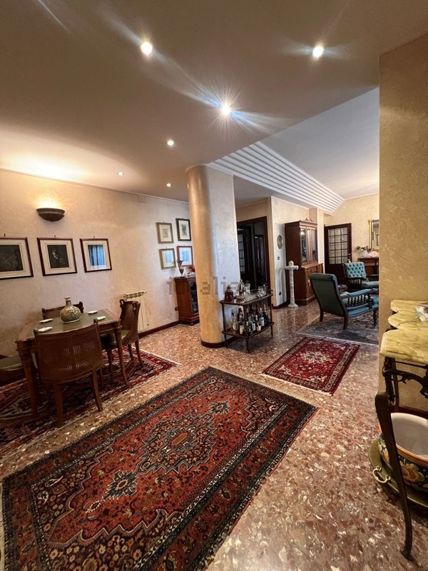 appartamento in vendita a Catania in zona Picanello