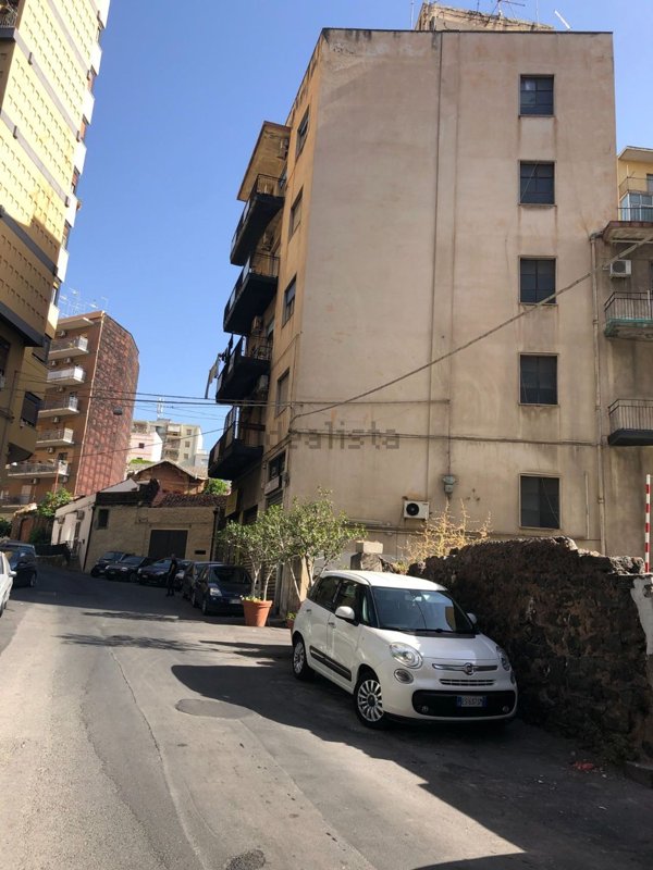 appartamento in vendita a Catania in zona Centro Storico