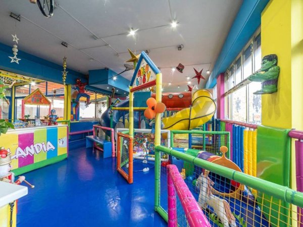 negozio in vendita a Catania in zona Picanello