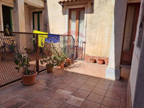 appartamento in vendita a Catania in zona Centro Storico