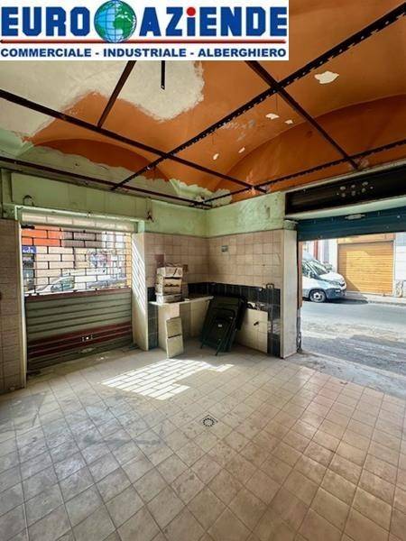 negozio in vendita a Catania in zona Barriera del Bosco