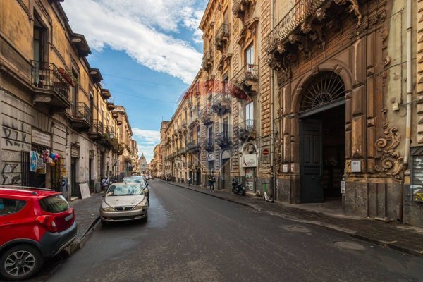 appartamento in vendita a Catania in zona Centro Storico