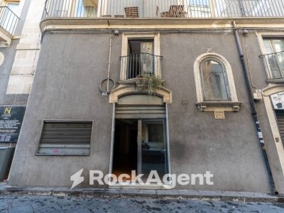 negozio in vendita a Catania in zona Centro Storico