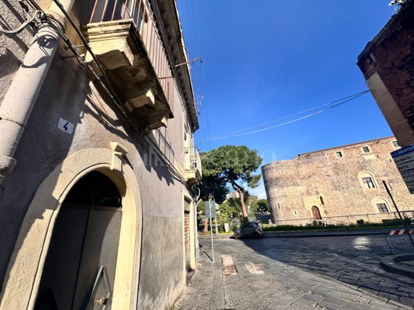 casa indipendente in vendita a Catania in zona Centro Storico