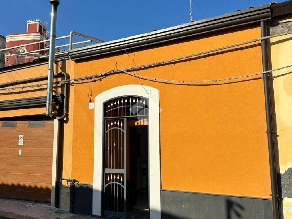 casa indipendente in vendita a Catania in zona Ognina