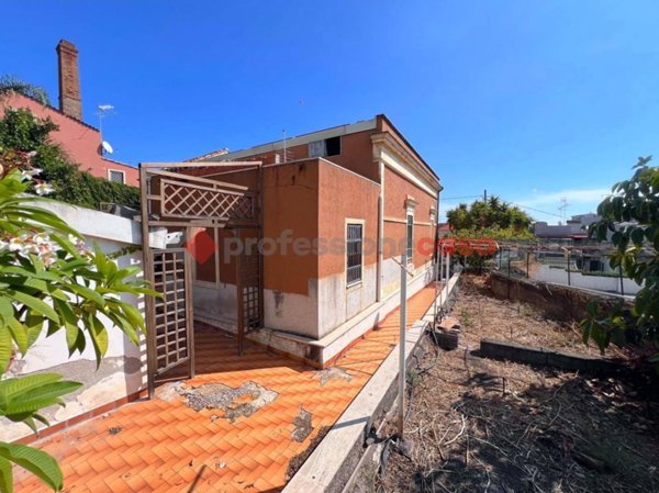casa indipendente in vendita a Catania in zona Ognina