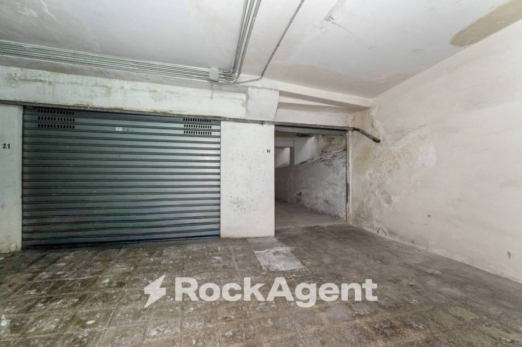 locale commerciale in vendita a Catania in zona Centro Storico