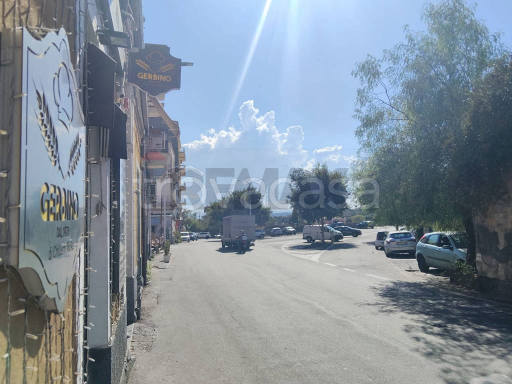negozio in vendita a Catania in zona Canalicchio