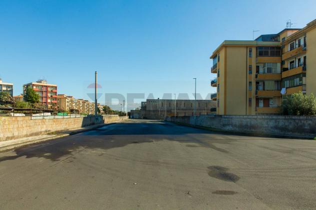 locale commerciale in vendita a Catania