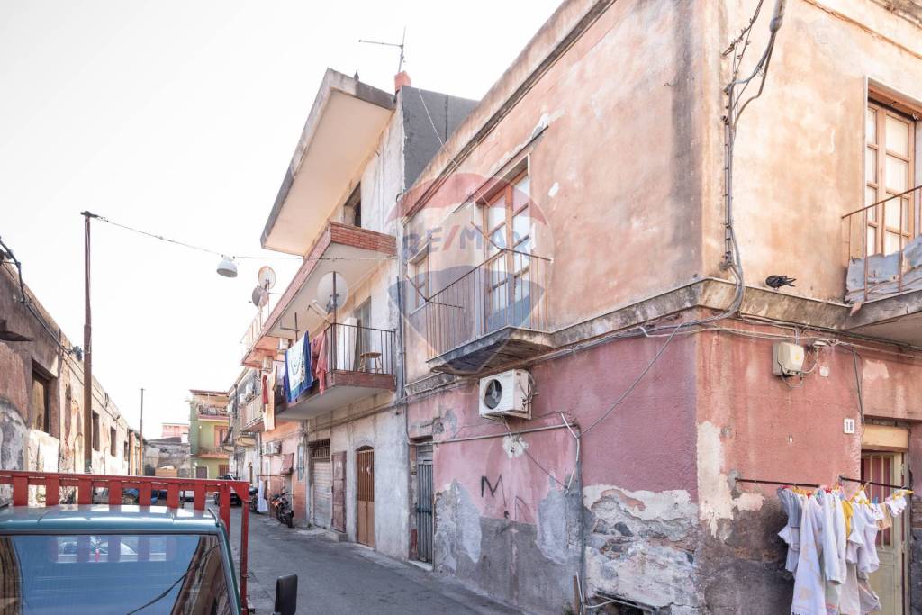 casa indipendente in vendita a Catania in zona Centro Storico