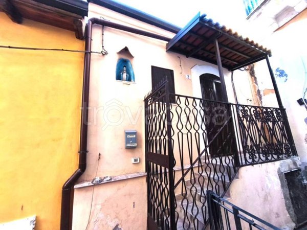 casa indipendente in vendita a Catania in zona Centro Storico