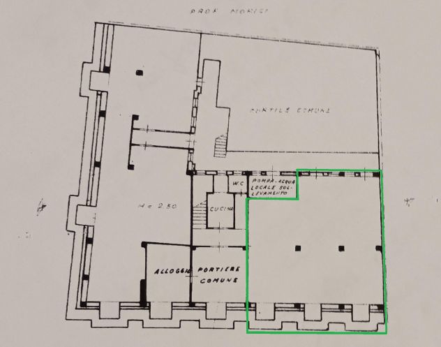 locale commerciale in vendita a Catania