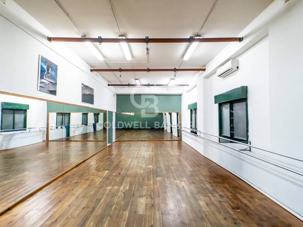 locale commerciale in vendita a Catania