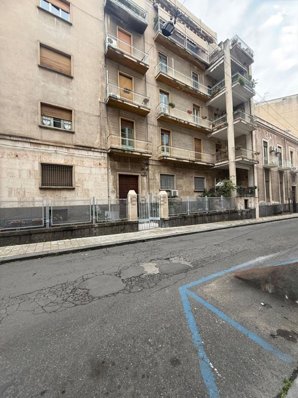 casa indipendente in vendita a Catania in zona Centro Storico