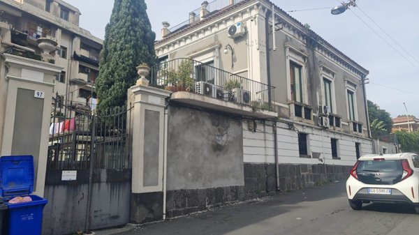 casa indipendente in vendita a Catania