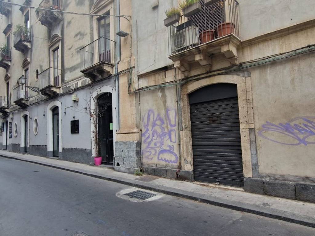 locale commerciale in vendita a Catania in zona Centro Storico