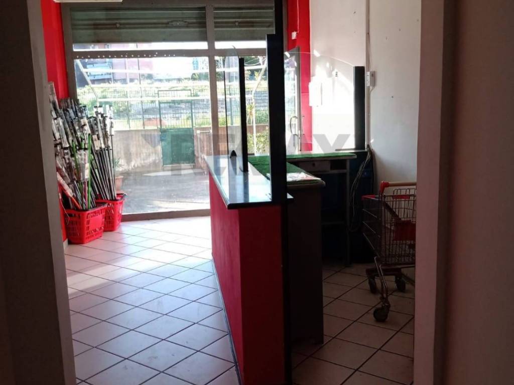 negozio in vendita a Catania in zona Librino