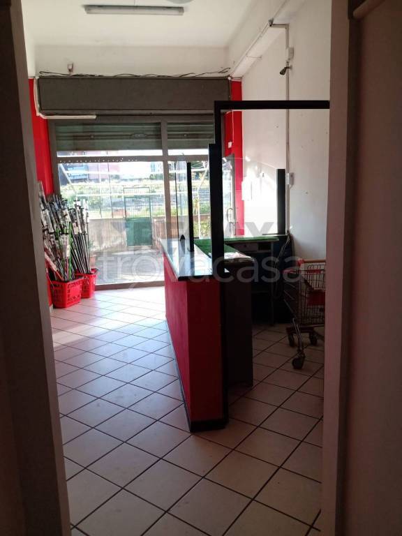 negozio in vendita a Catania in zona Librino