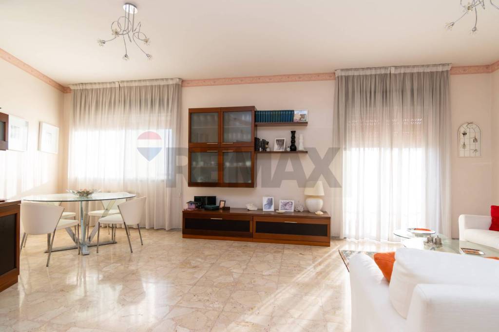 appartamento in vendita a Catania in zona Villaggio Sant'Agata