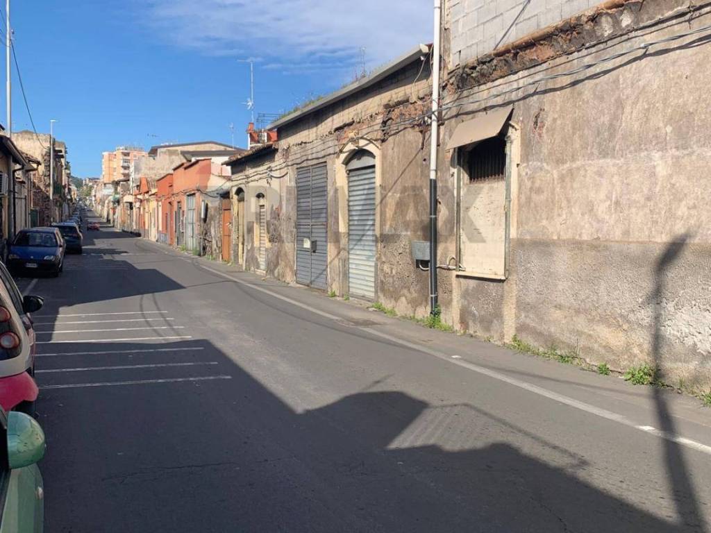 negozio in vendita a Catania in zona San Giorgio
