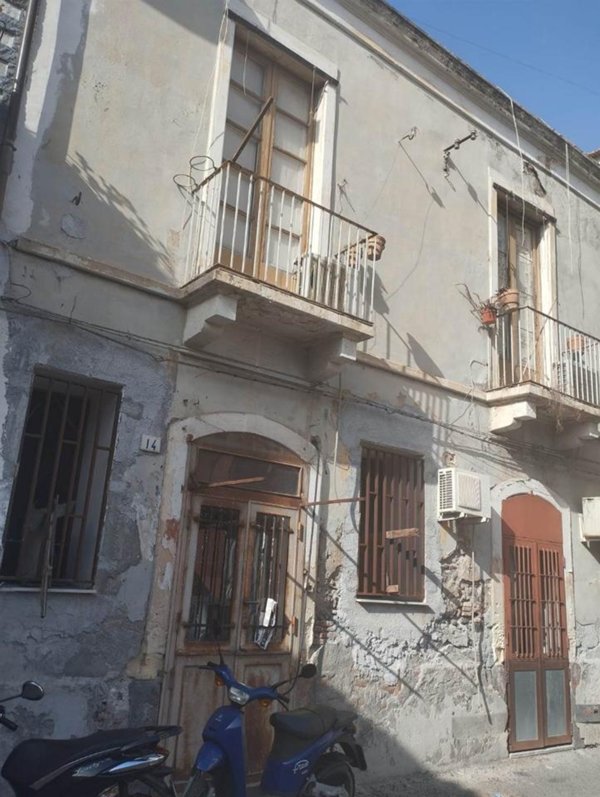 casa indipendente in vendita a Catania
