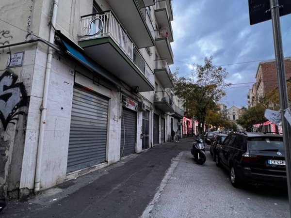 locale commerciale in vendita a Catania