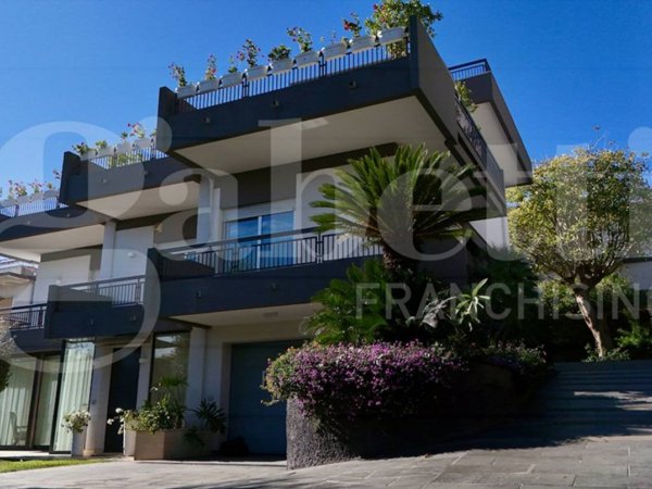 casa indipendente in vendita a Catania in zona Canalicchio