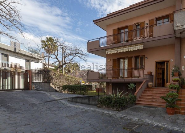 casa indipendente in vendita a Catania