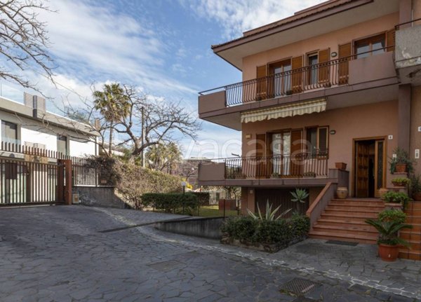 casa indipendente in vendita a Catania