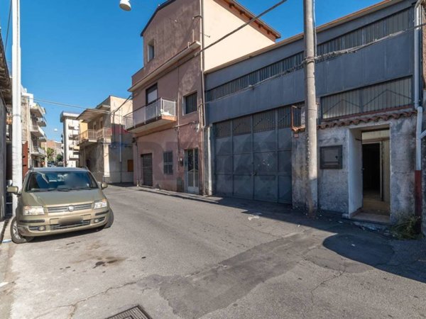 negozio in vendita a Catania