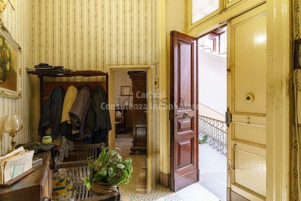 casa indipendente in vendita a Catania in zona Centro Storico