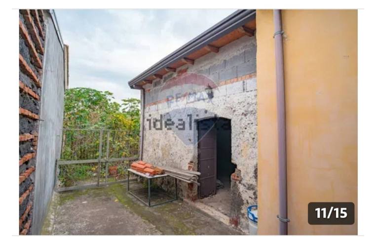 casa indipendente in vendita a Catania