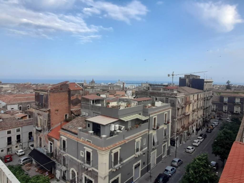 appartamento in vendita a Catania in zona Centro Storico