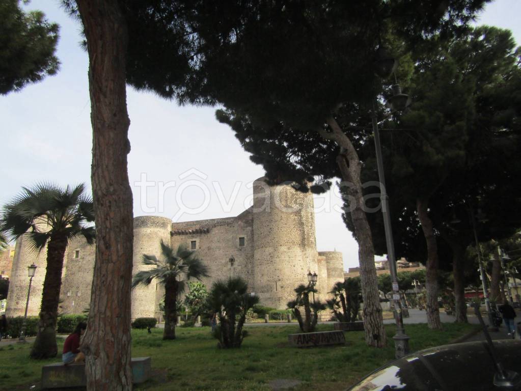 negozio in vendita a Catania in zona Centro Storico