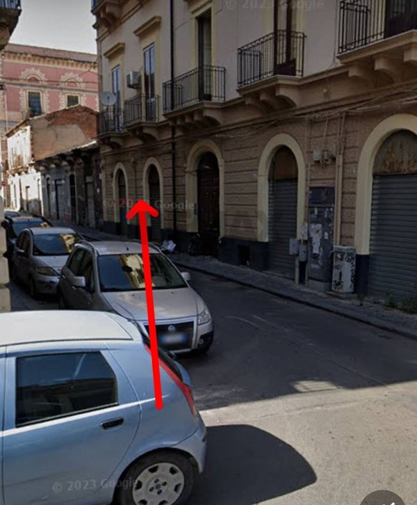 locale commerciale in vendita a Catania in zona Centro Storico