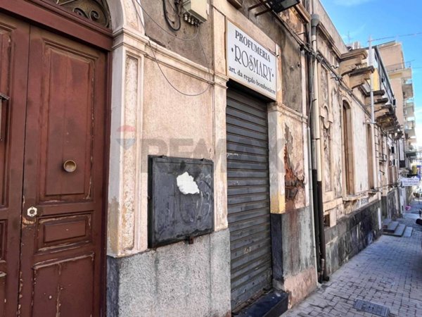 locale commerciale in vendita a Catania in zona Cibali