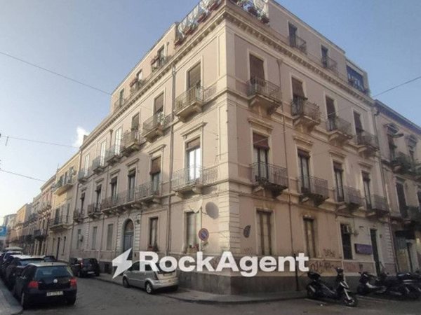 appartamento in vendita a Catania in zona Centro Storico