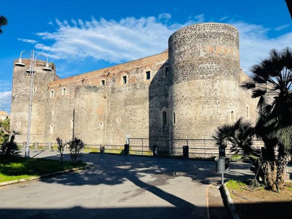 appartamento in vendita a Catania in zona Centro Storico