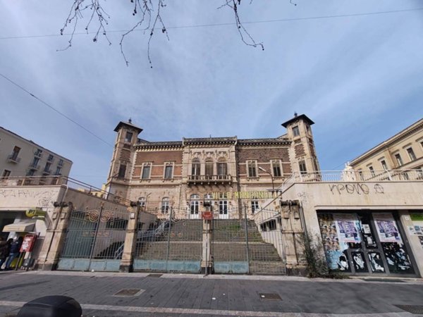 intera palazzina in vendita a Catania