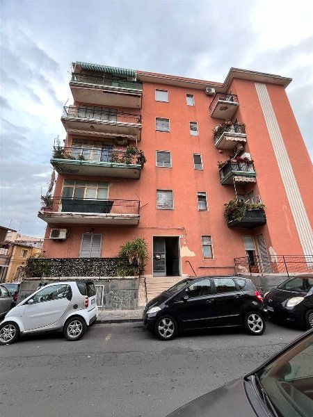 appartamento in vendita a Catania in zona Picanello