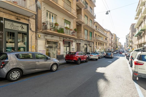 esavano in vendita a Catania