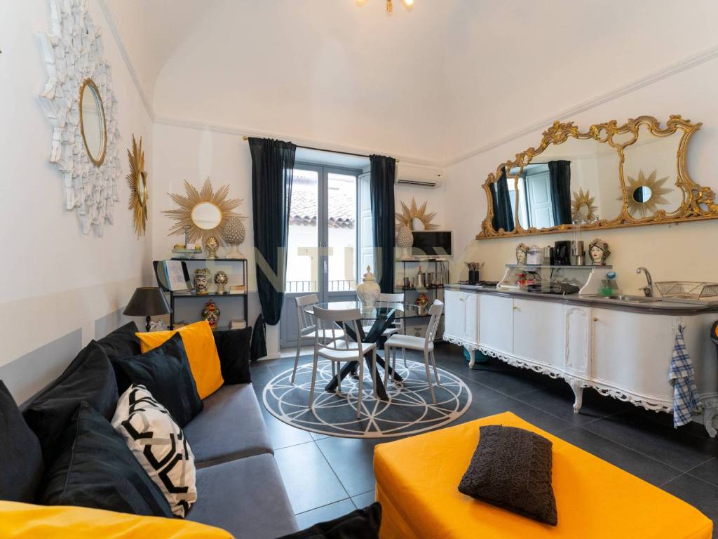 appartamento in vendita a Catania in zona Centro Storico