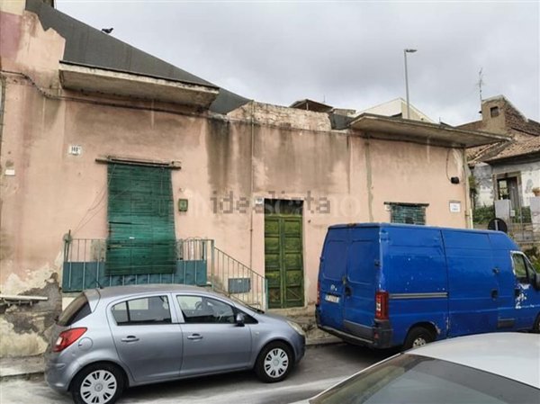 casa indipendente in vendita a Catania in zona Picanello