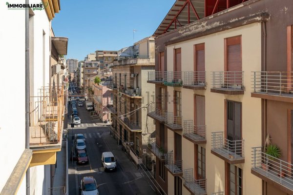 casa indipendente in vendita a Catania