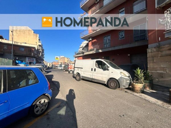 locale commerciale in vendita a Catania