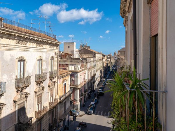 appartamento in vendita a Catania in zona Centro Storico