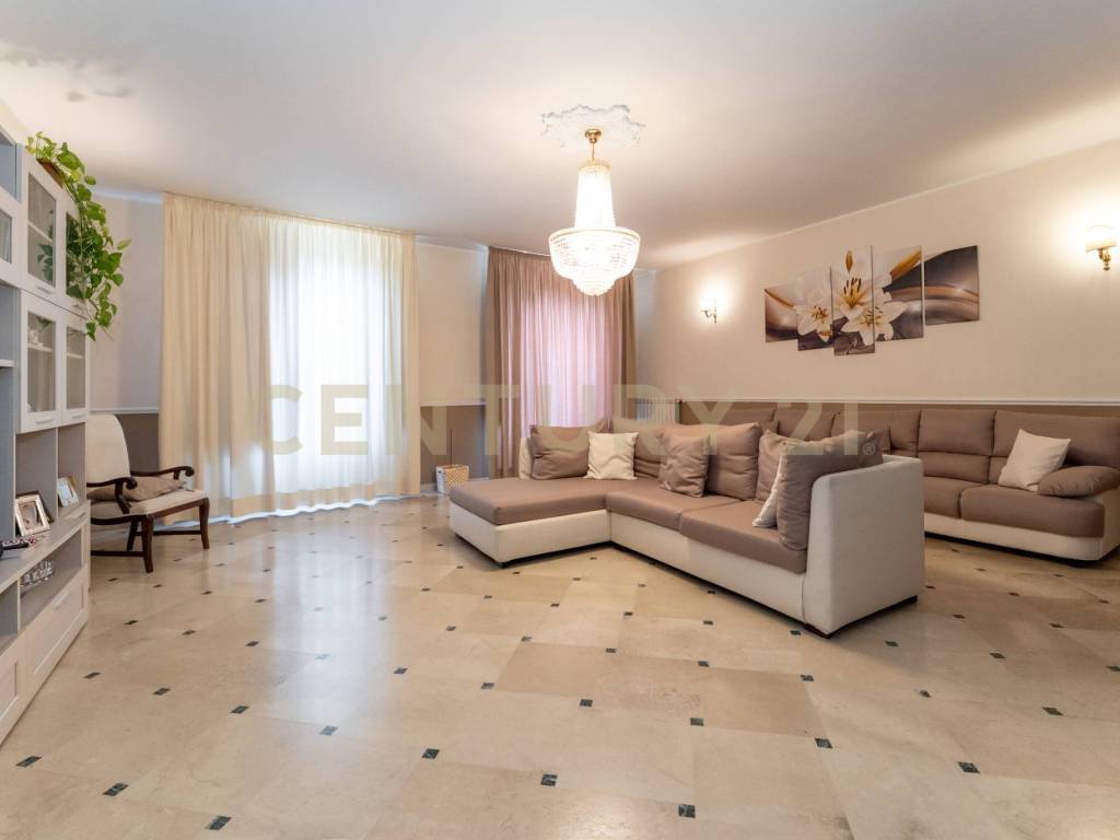 appartamento in vendita a Catania in zona Centro Storico