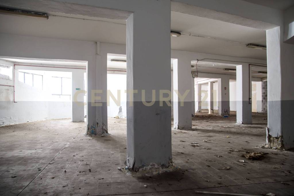 negozio in vendita a Catania in zona Picanello