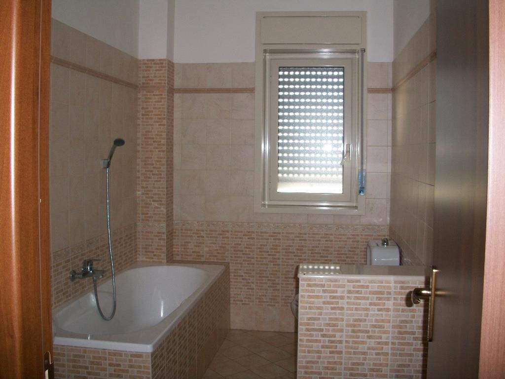 pentavano in vendita a Catania in zona Librino